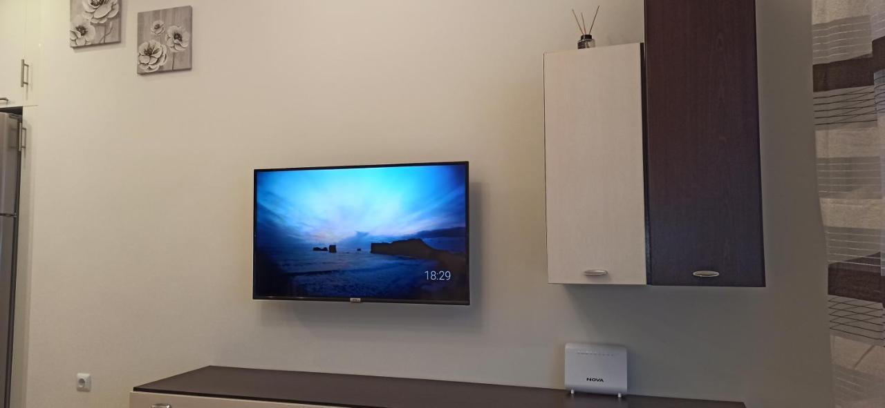 Appartamento Penthouse With An Incredible View 350m From Metro Station!