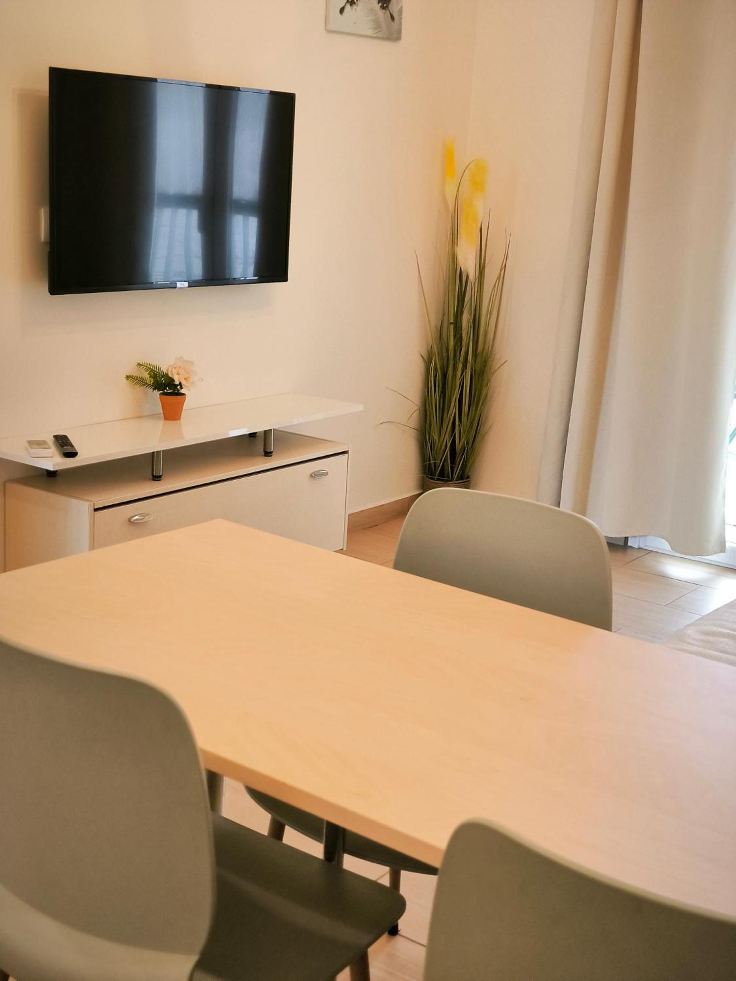Penthouse With An Incredible View 350m From Metro Station! *